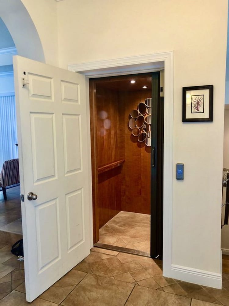 Prestigious 4 BR Getaway - Coronas Verde view 5