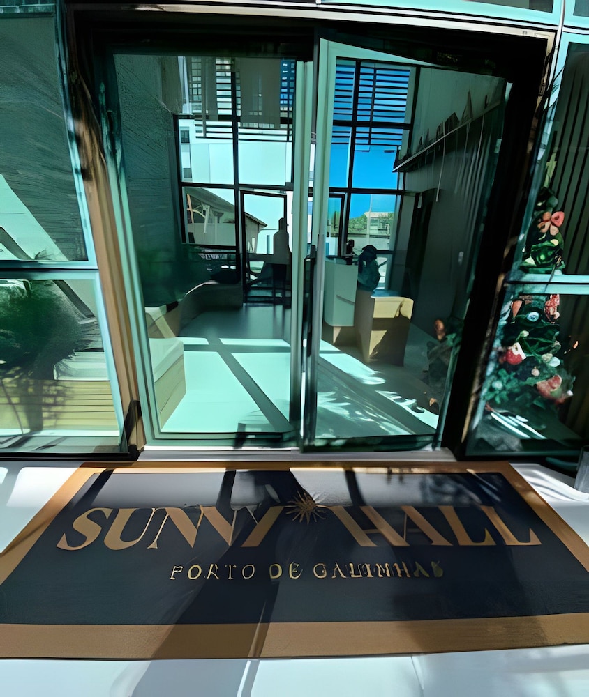 Sunny Hall Flats