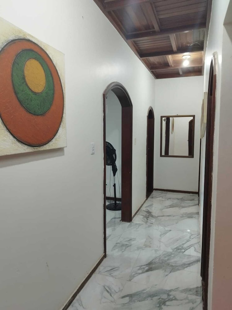Casa com Piscina 50000 lts Área Gourmet
