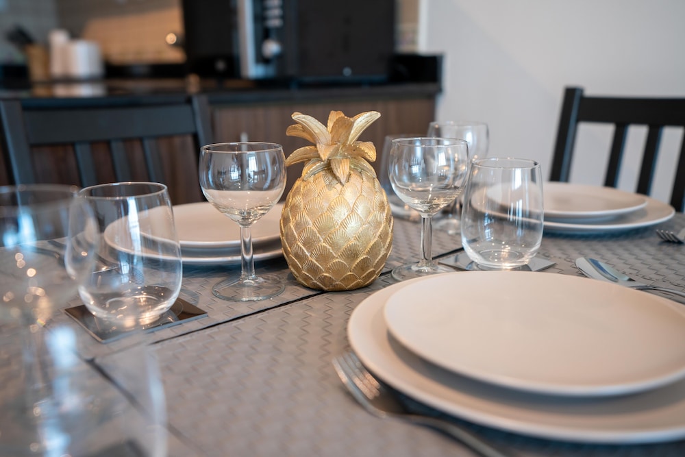 Lux BnB Elite Residence -Harbor Views