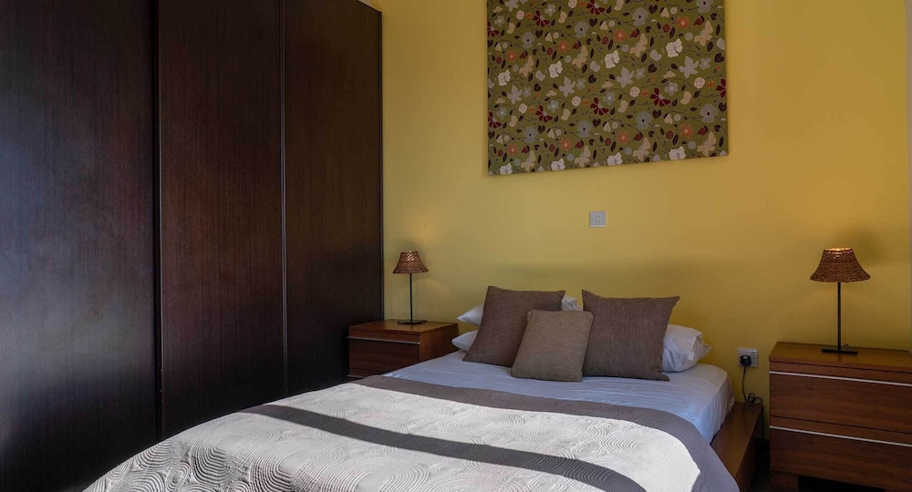 Villa TD02 TV - Arethusa view 3