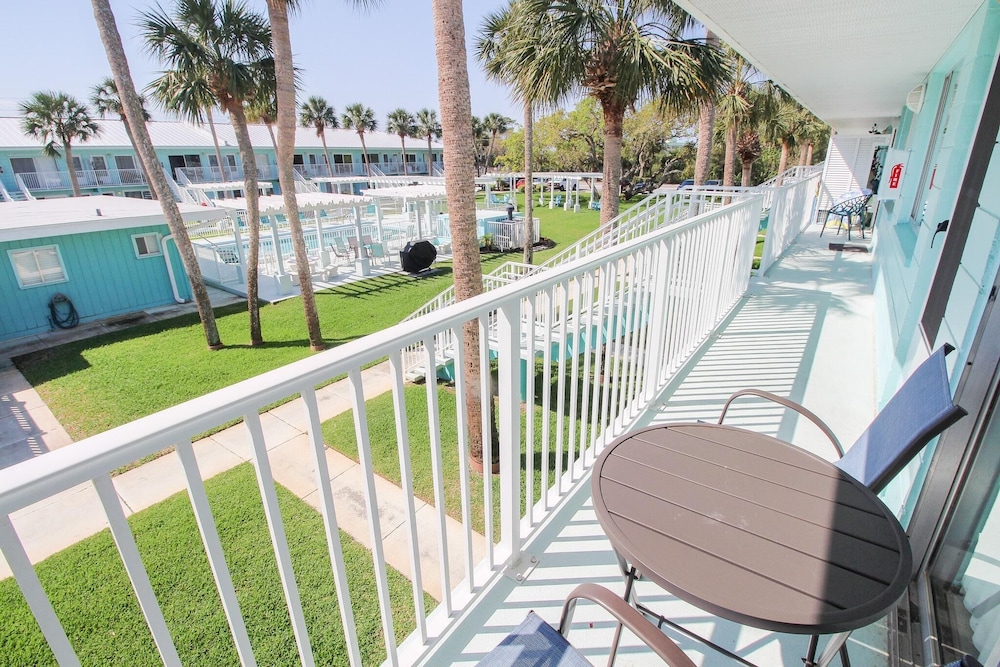 Coronado Arms Condominiums B-18