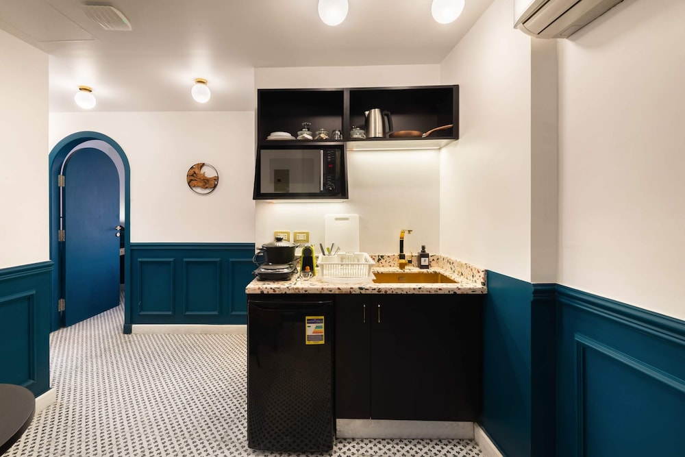 The Neat Nostalgic 2bdr Apt. @ Cairo's Downtown