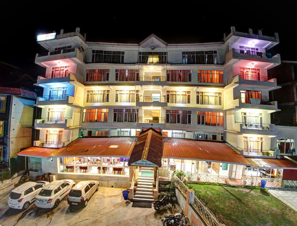Hotel Monarch Residency