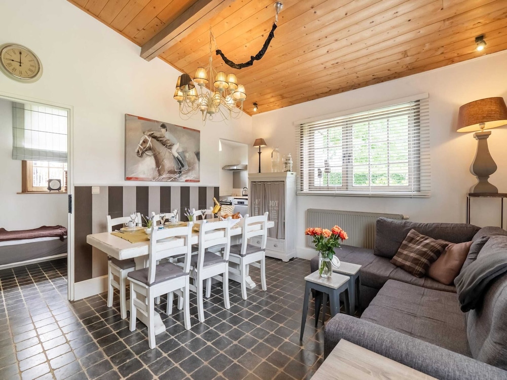 Holiday Home in West Flanders With Garden and Bubble Bath