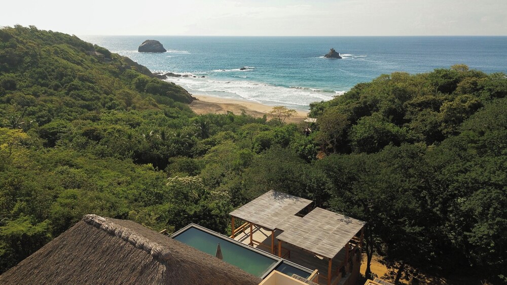 Casa Yute by Ahau Collection