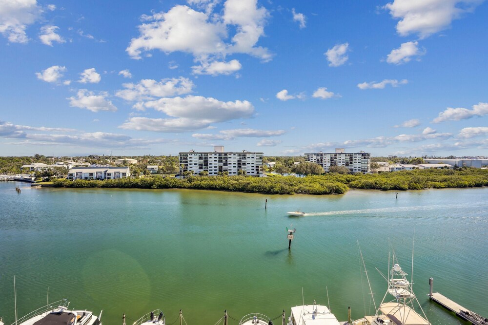 Harbourside 7718- Premier
