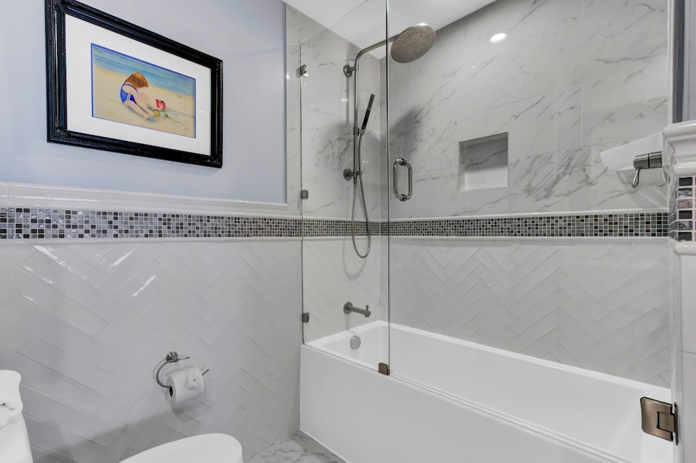 518 Seascape Waterfront Views Community Pool