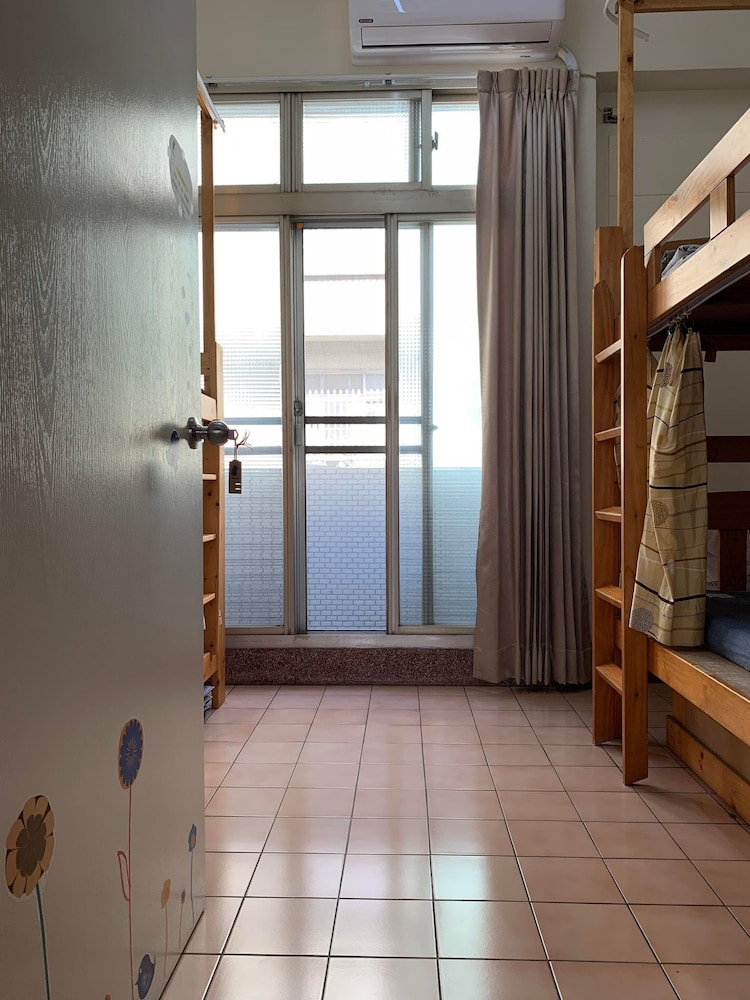 Lawa House - Hostel