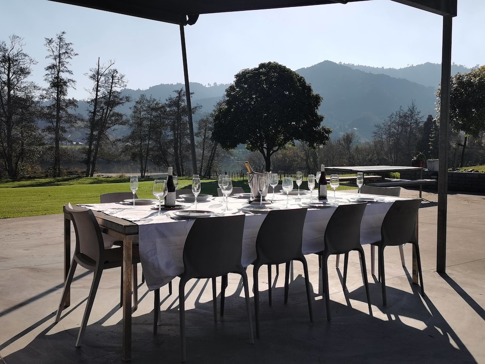Hakarimata Lodge - Riverside Sanctuary