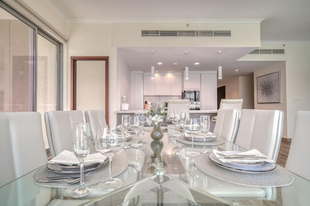 Upscale 2BR w Burj Khalifa Fountain Views