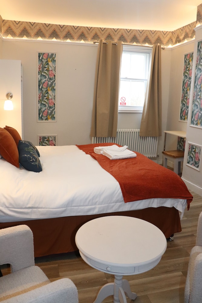 Rooms on The Prom