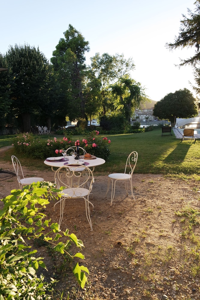 Villa Rhôna