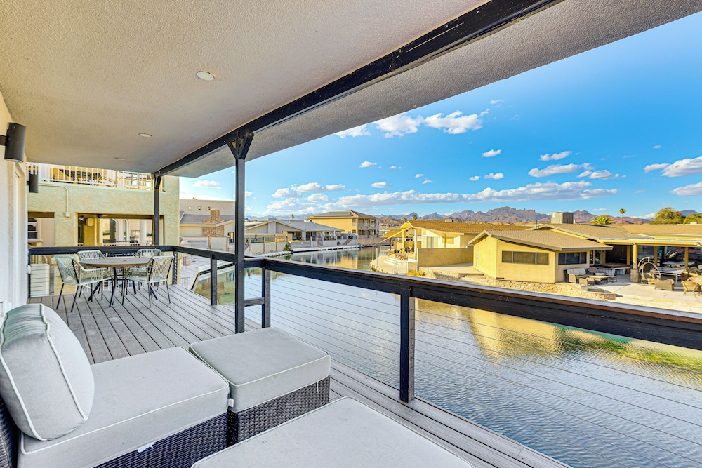 Multi-home Retreat on Colorado River w/ Boat Dock!