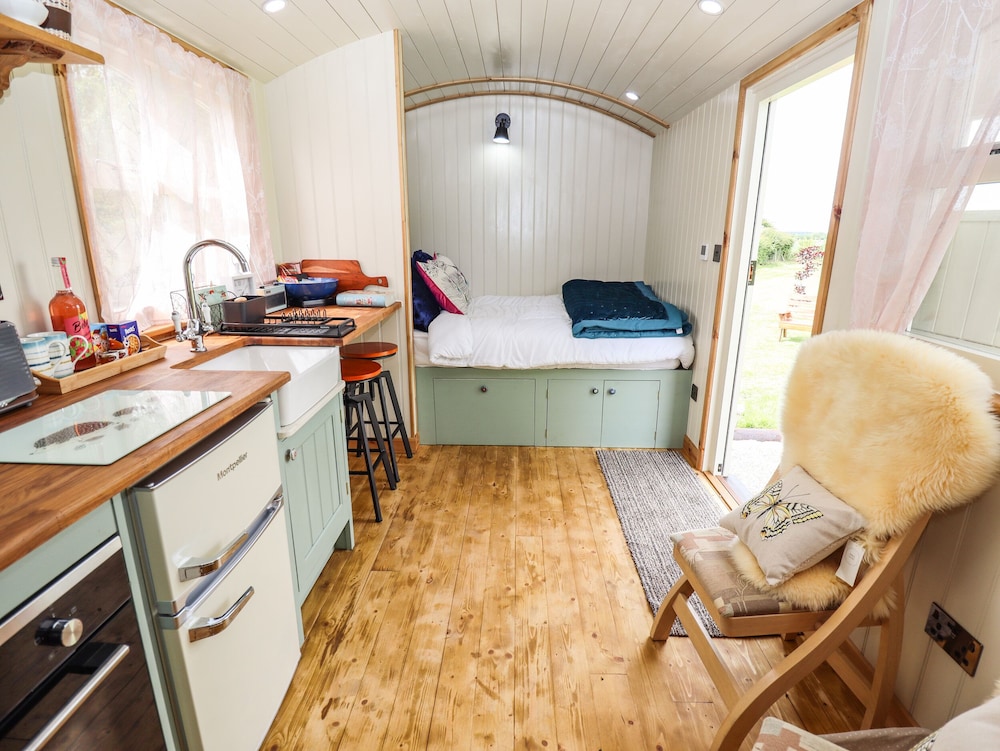 Honeybee Lodge