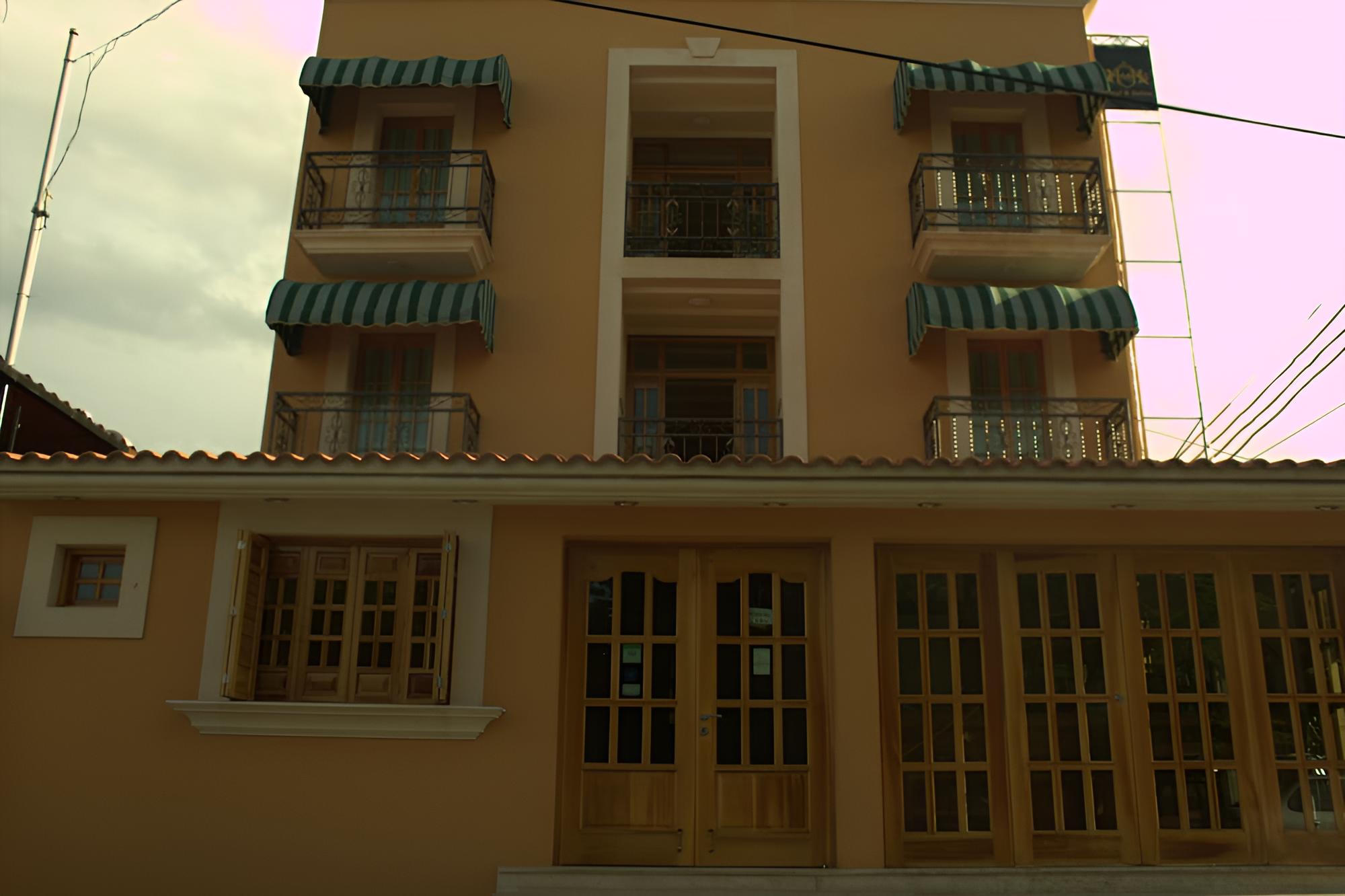 Cancun International Suites