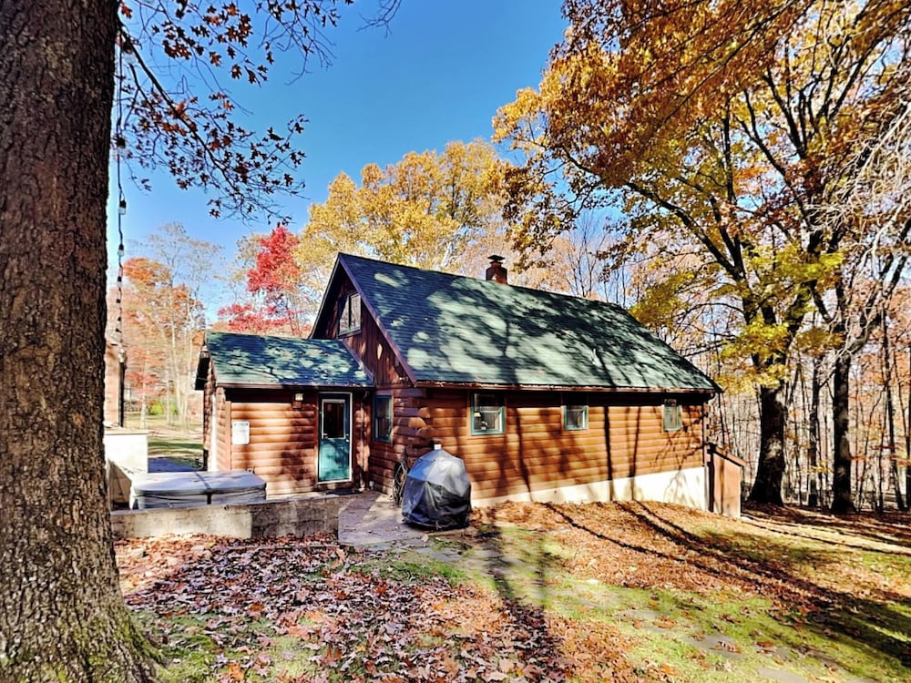 Cozy Cabin by Taylor Made Deep Creek