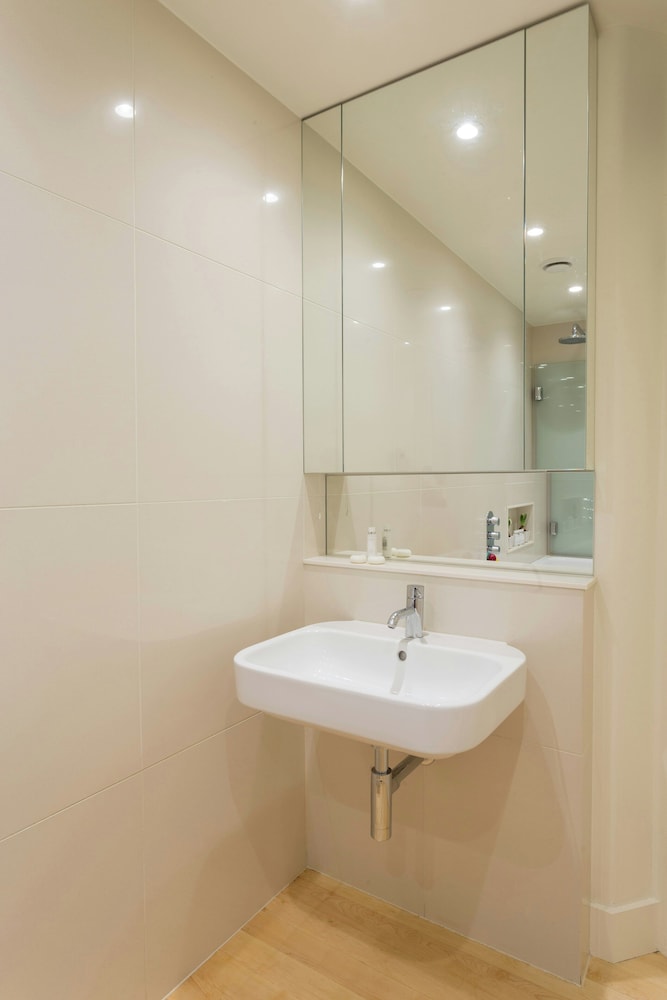 Sussex Gardens III by Onefinestay view 5
