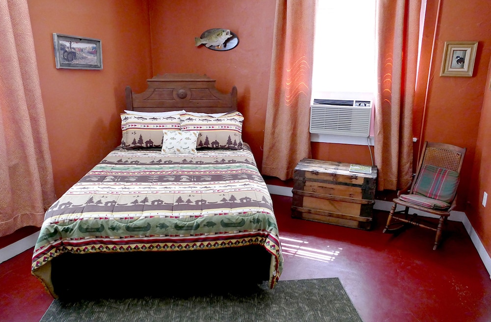 Historic Whiting Hotel Suites - Property Image 16