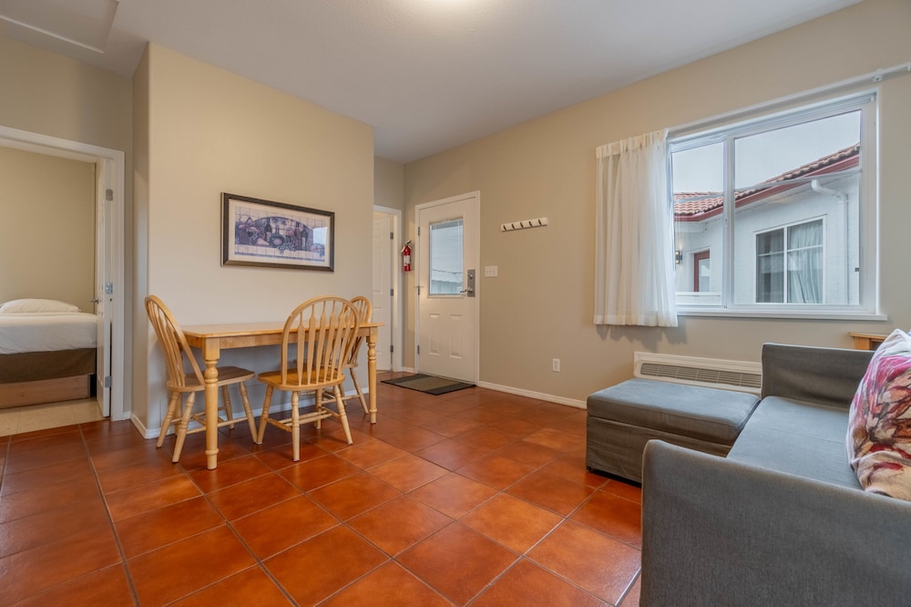 Sandy Beach Suites
