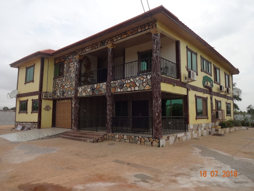 Nordik Palace Bed & Breakfast