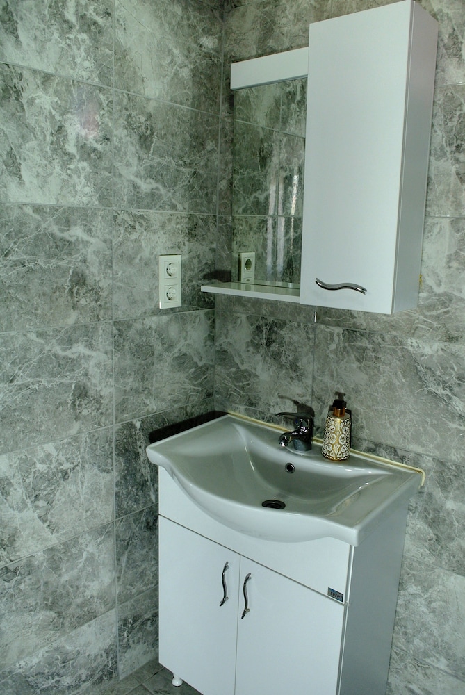 Emirhan Inn Apartment & Suites - Image 55