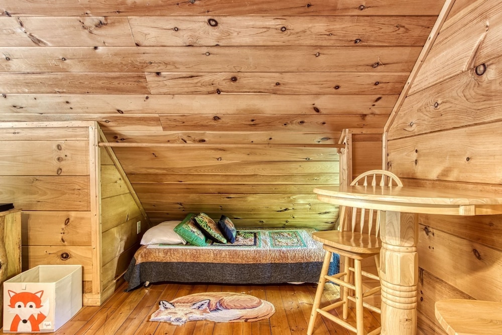 Wild Things-perfect Location! Adjacent To Pigeon Forge, Gatlinburg & The National Park 1 Bedroom Cabin by Redawning view 5
