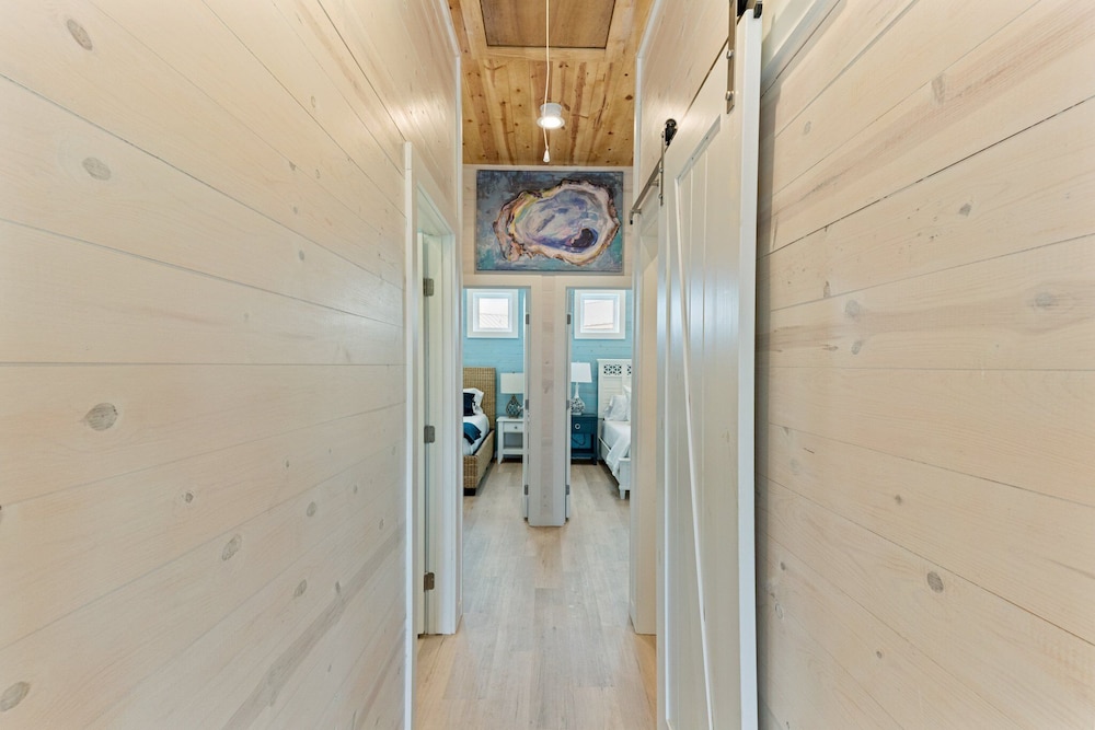 Palm Beach! Private Pool - Boardwalk - Game Room!