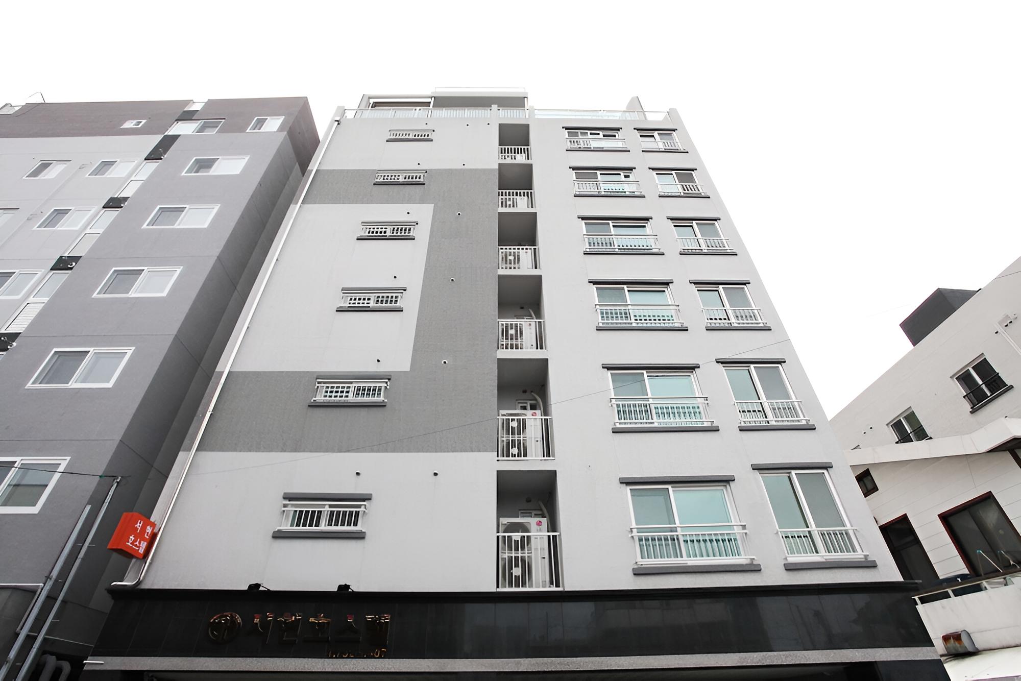 Seogwipo Seohyun Hotel view 3