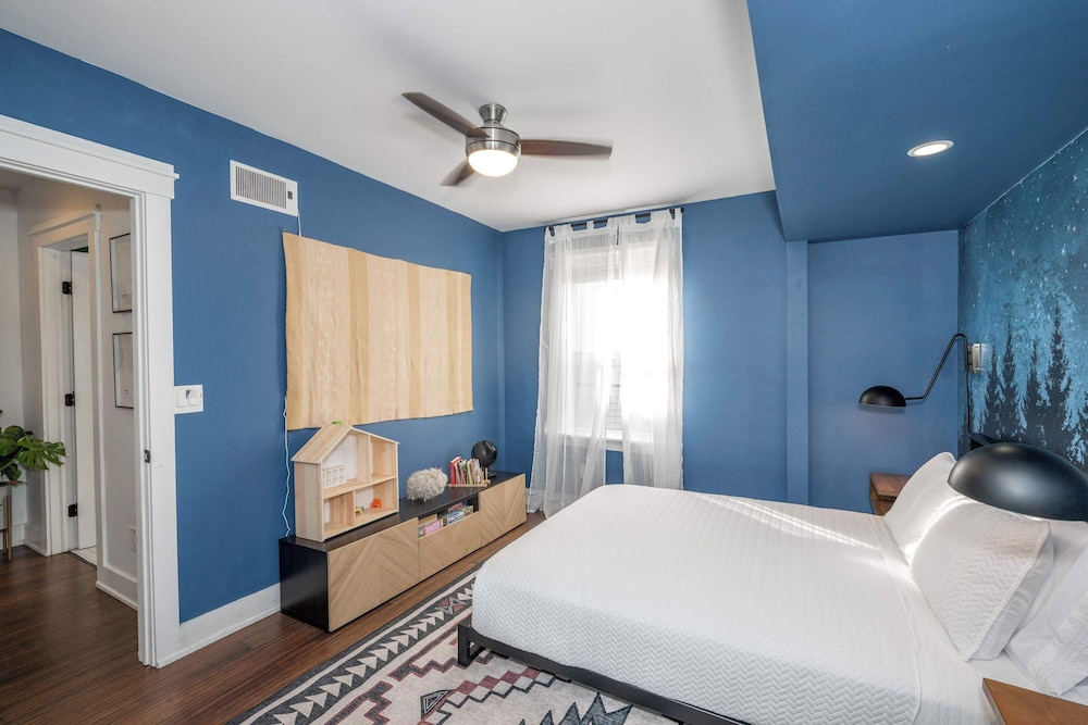 Northside Nook Home for 6!