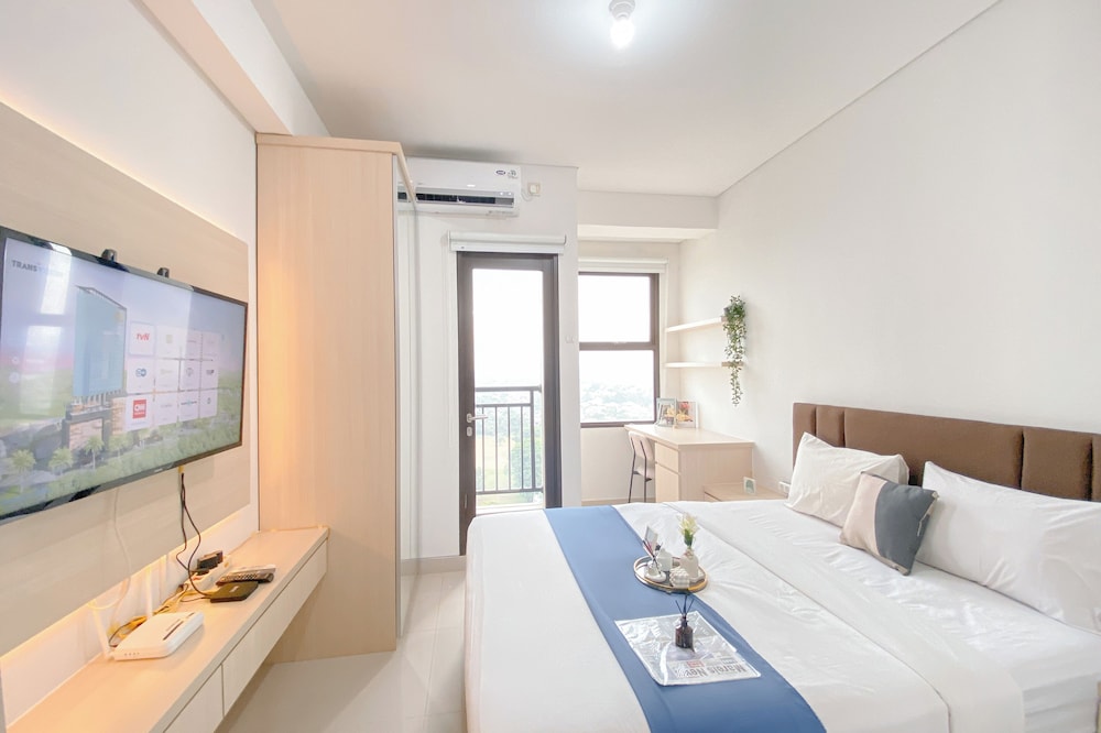 Warm And Relax Studio Apartment Transpark Cibubur