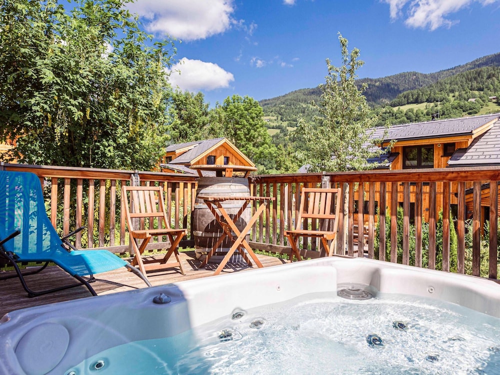 Nice Chalet With Whirlpool