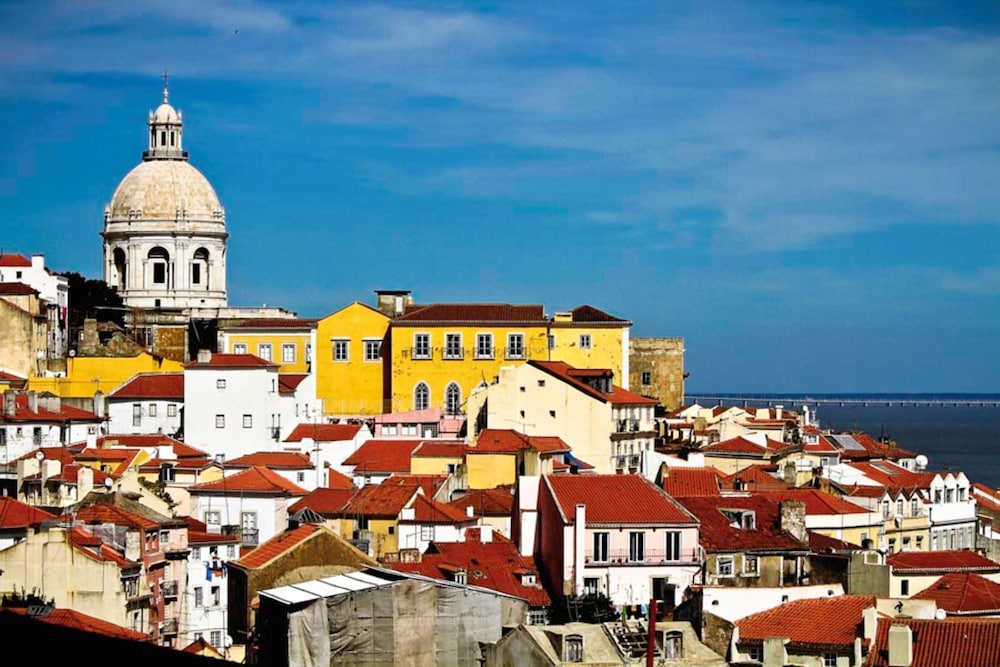 Modern Boutique Apartment in the Heart of Alfama