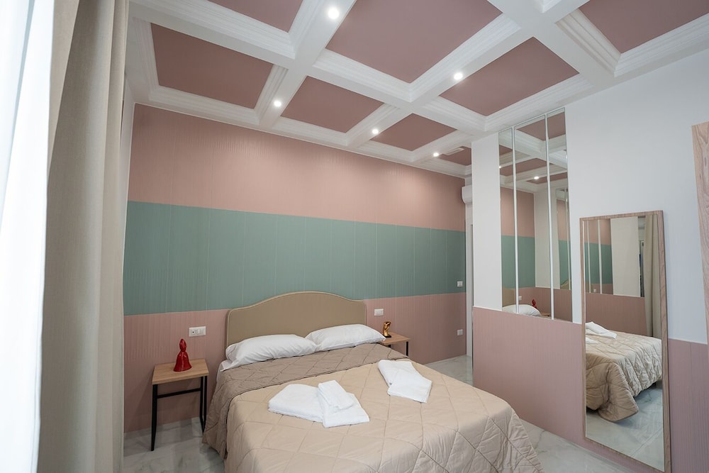 P.C. Boutique H. Napoli Centro by ClaPa Group Dislocated Hospitality