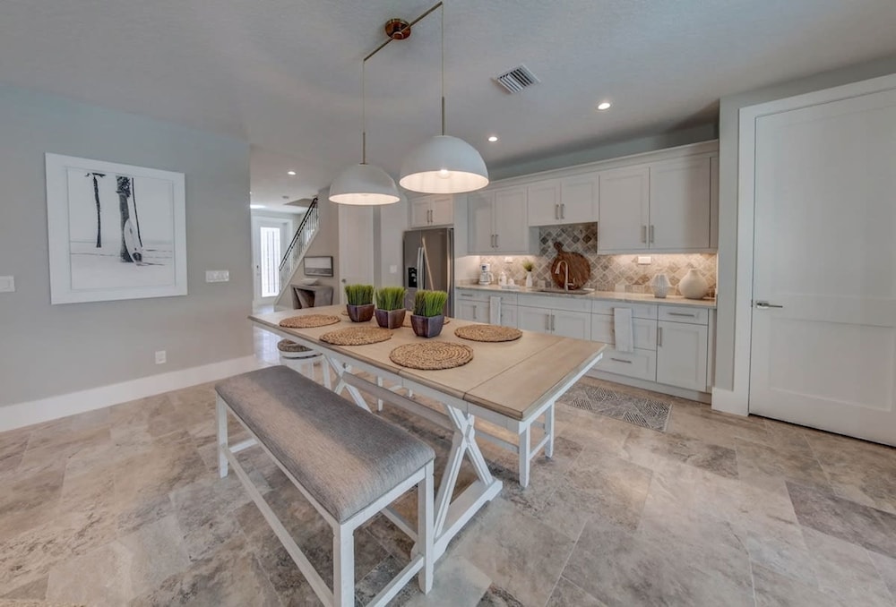 Villa Nautilus Steps Away From the Beach - New Lux 3 Story Pool Hot Tub Home With Elevator
