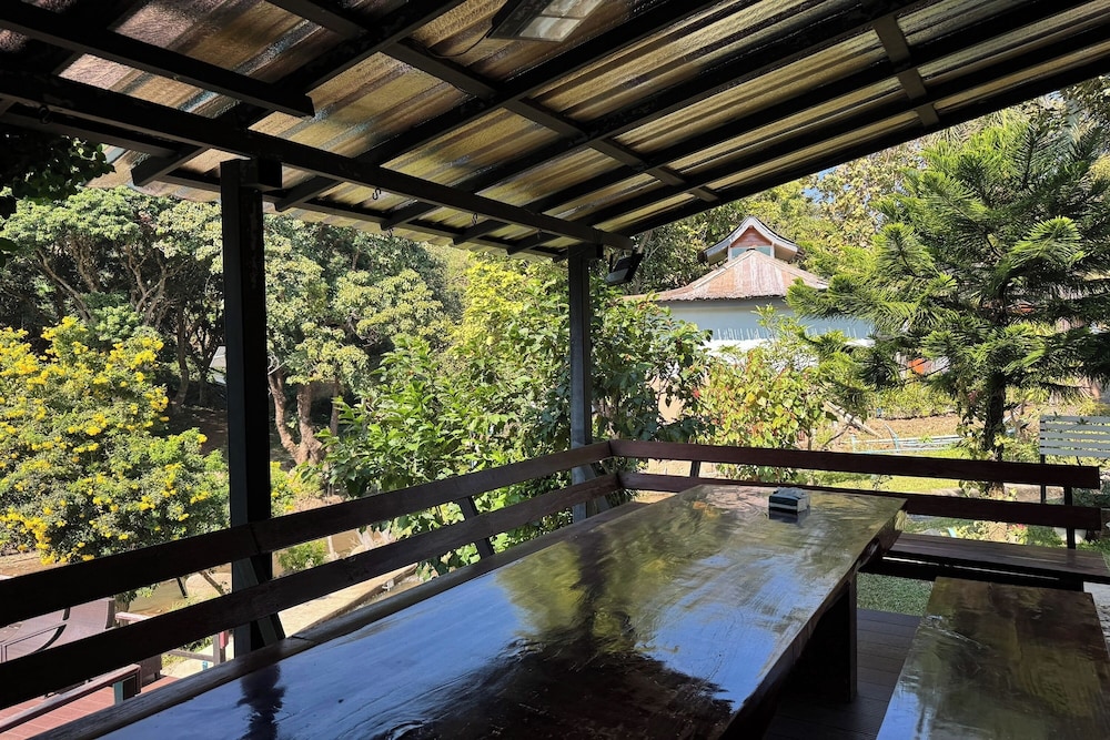 Tung Lakorn Farm