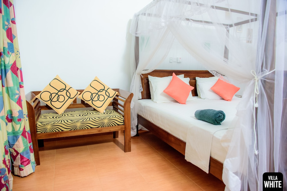 Villa White view 3