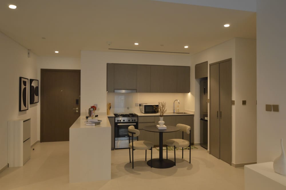 Luxury 1BR 5 star Apt Burj Khalifa View