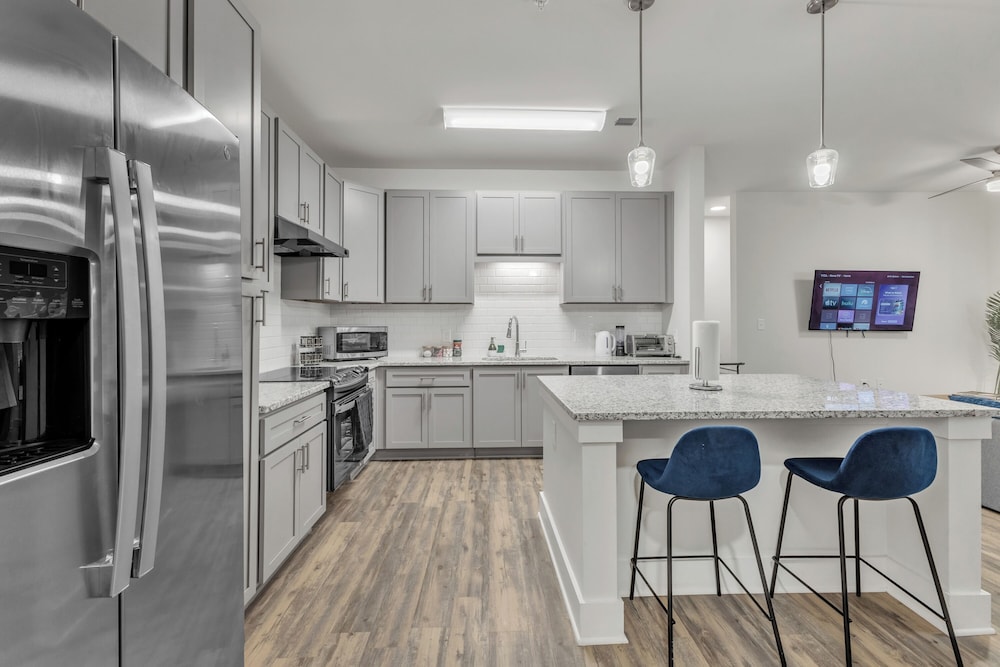 Luxe 3BR Suite Mins to Downtown Durham