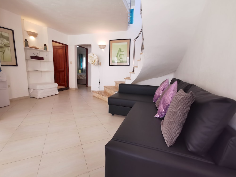 Los Corales Tropical Beach Resort & SPA