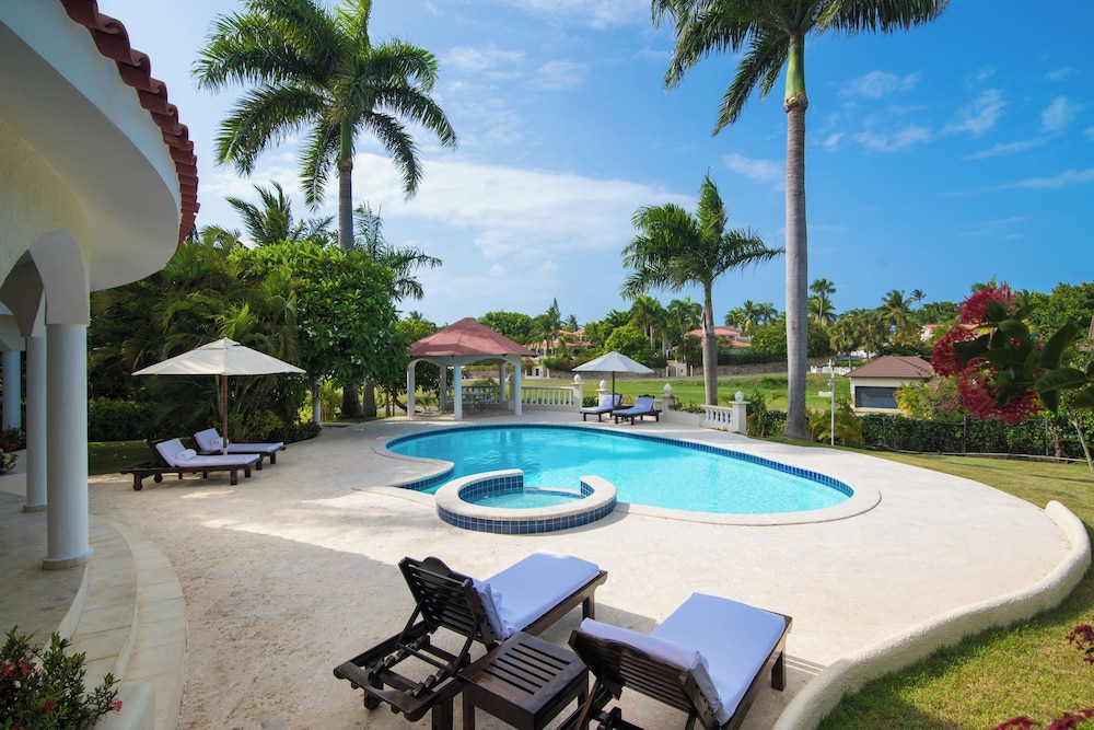 Crown Villas 4 bdrm