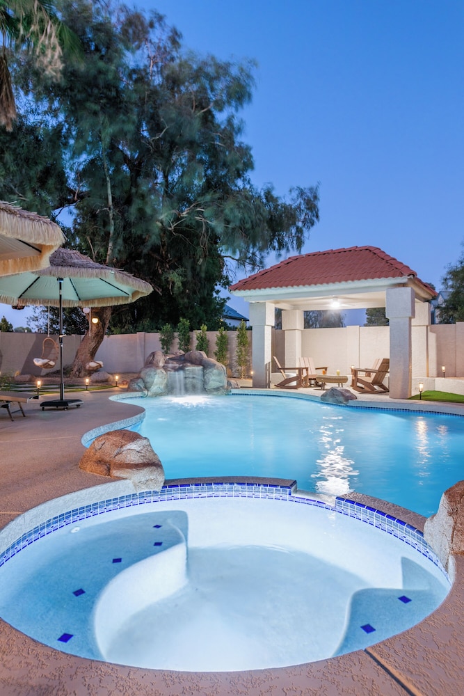 Solara - Pool & Spa - Sauna & Cold Plunge