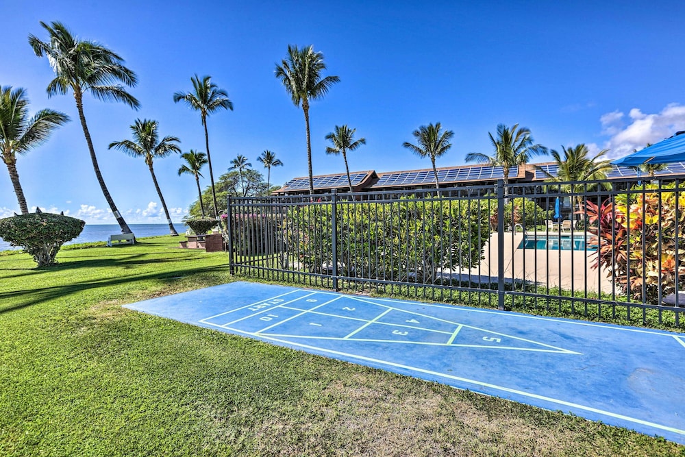 Molokai Shores Resort Condo w/ Pool & Views!
