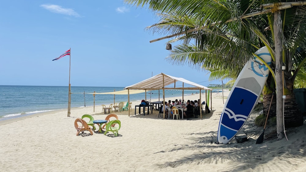 Footprints Beach Resort 118