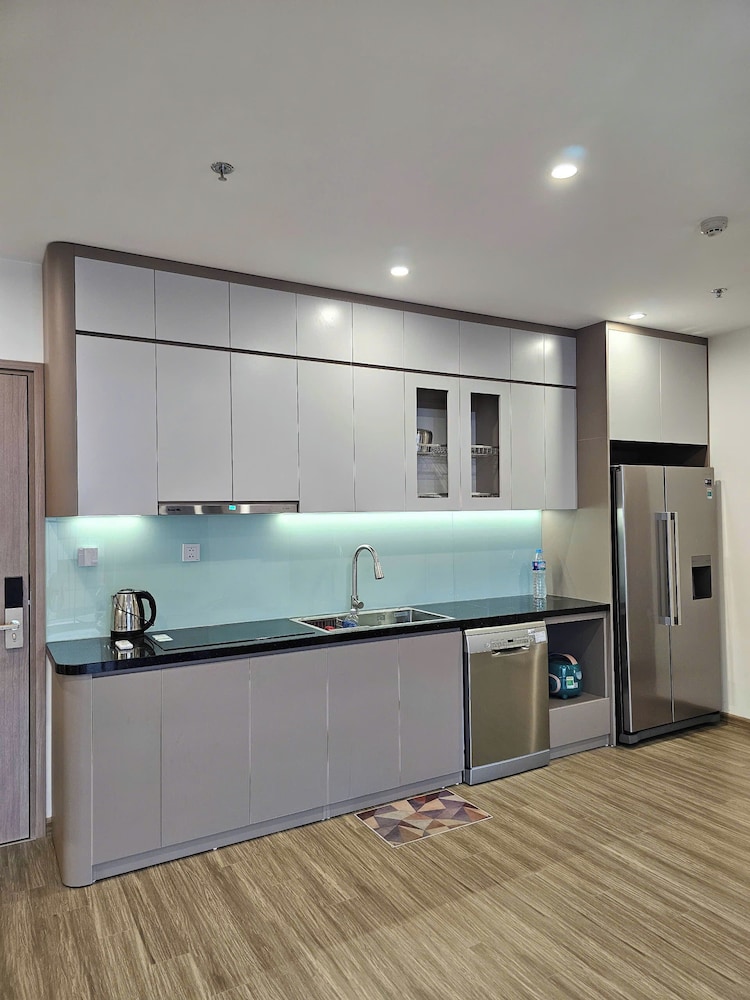 Luxhomes TC1 Canopy Vinhomes Smart City