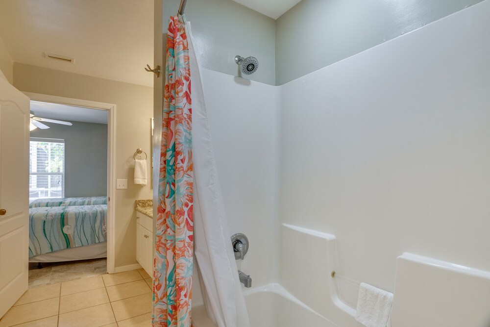 Family-friendly Home 10 Mi to Dtwn Cape Coral - Property Image 35