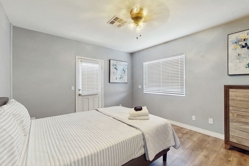 Home in Great Location - AC, W & D, Dog Friendly