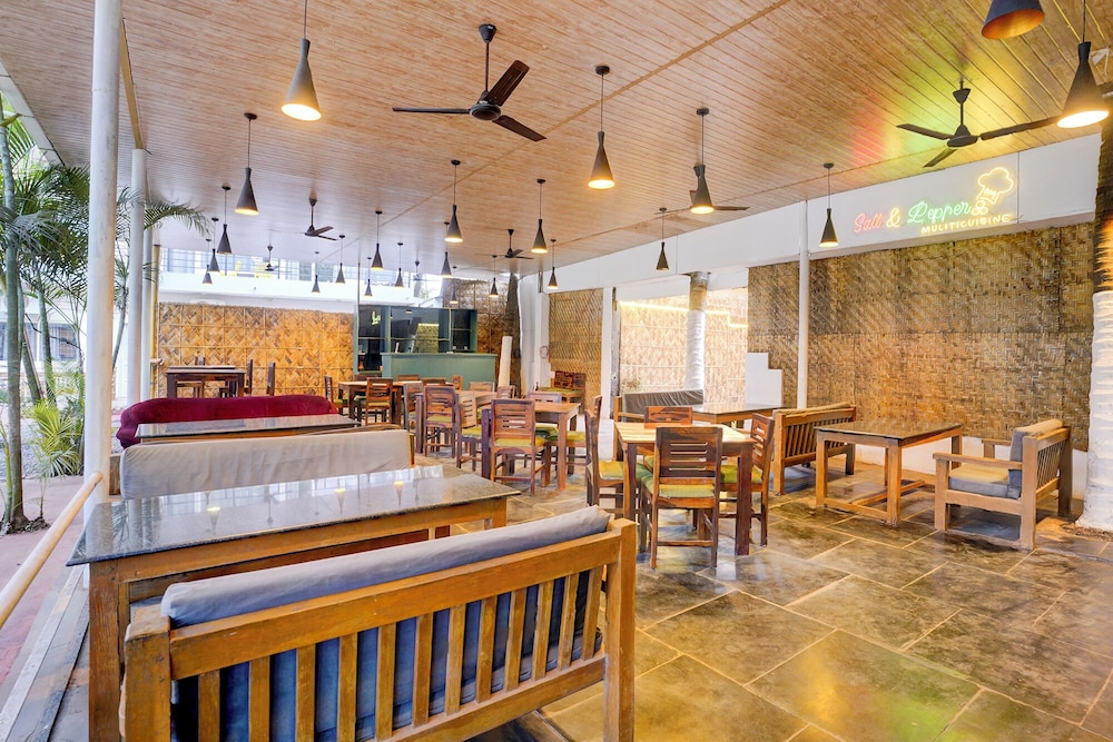Fabhotel Bay Breeze