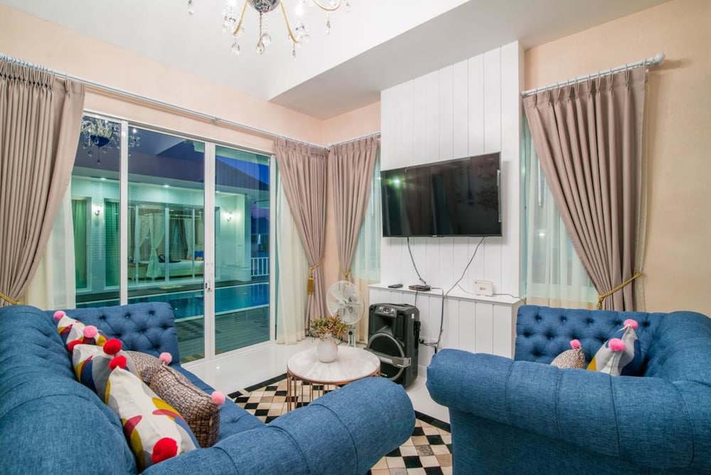 Baan Hua Hin Suk Jung