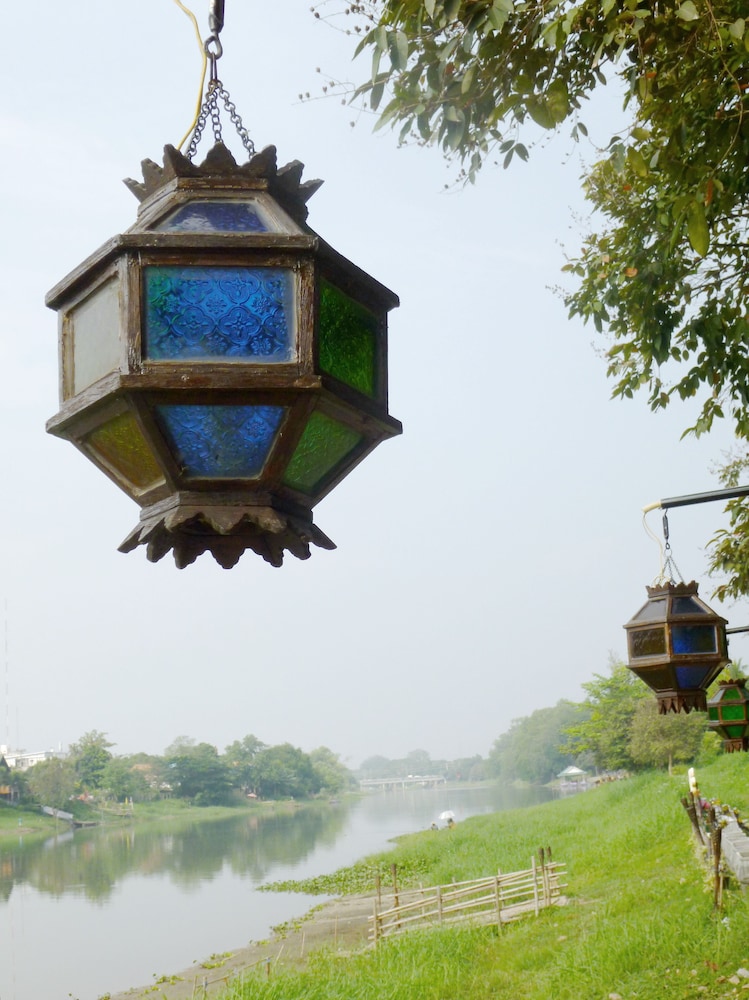 Hollanda Montri Guesthouse
